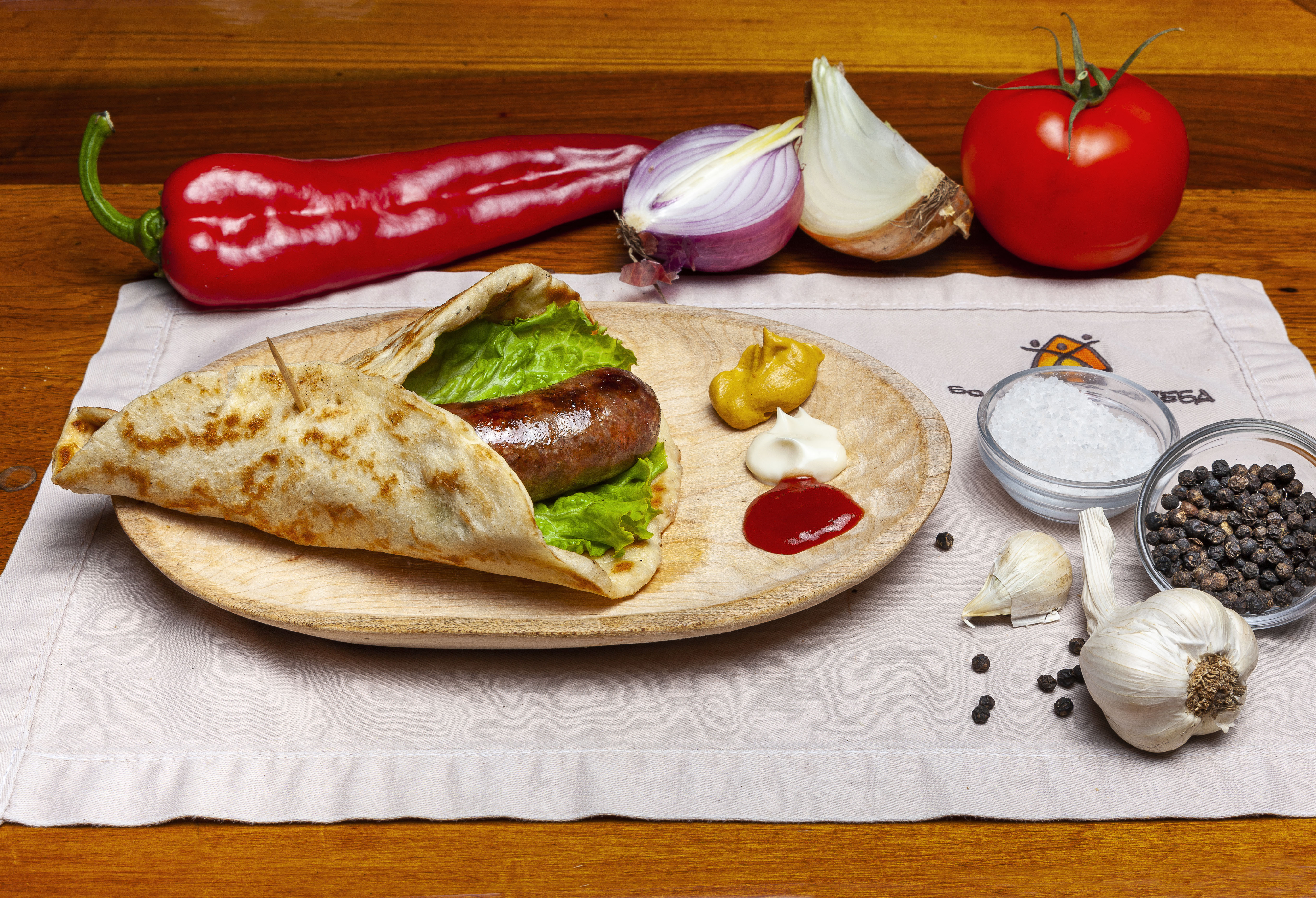 Sveža roštiljaska kobasica od mangulice