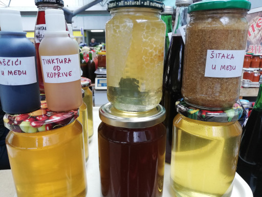 Prirodni med i proizvodi od meda