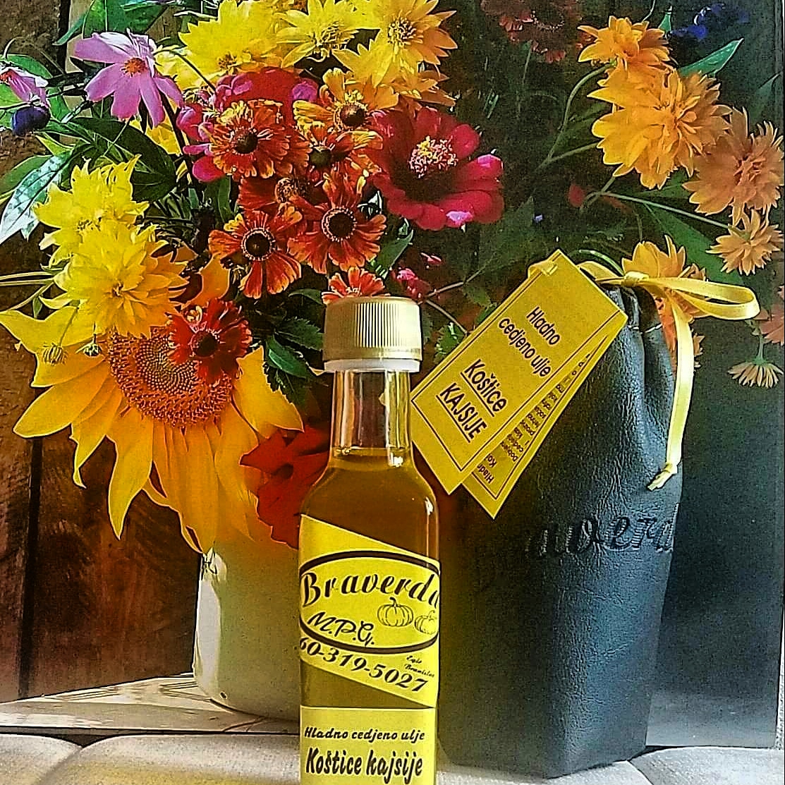 Hladno cedjeno ulje Koštice kajsije
